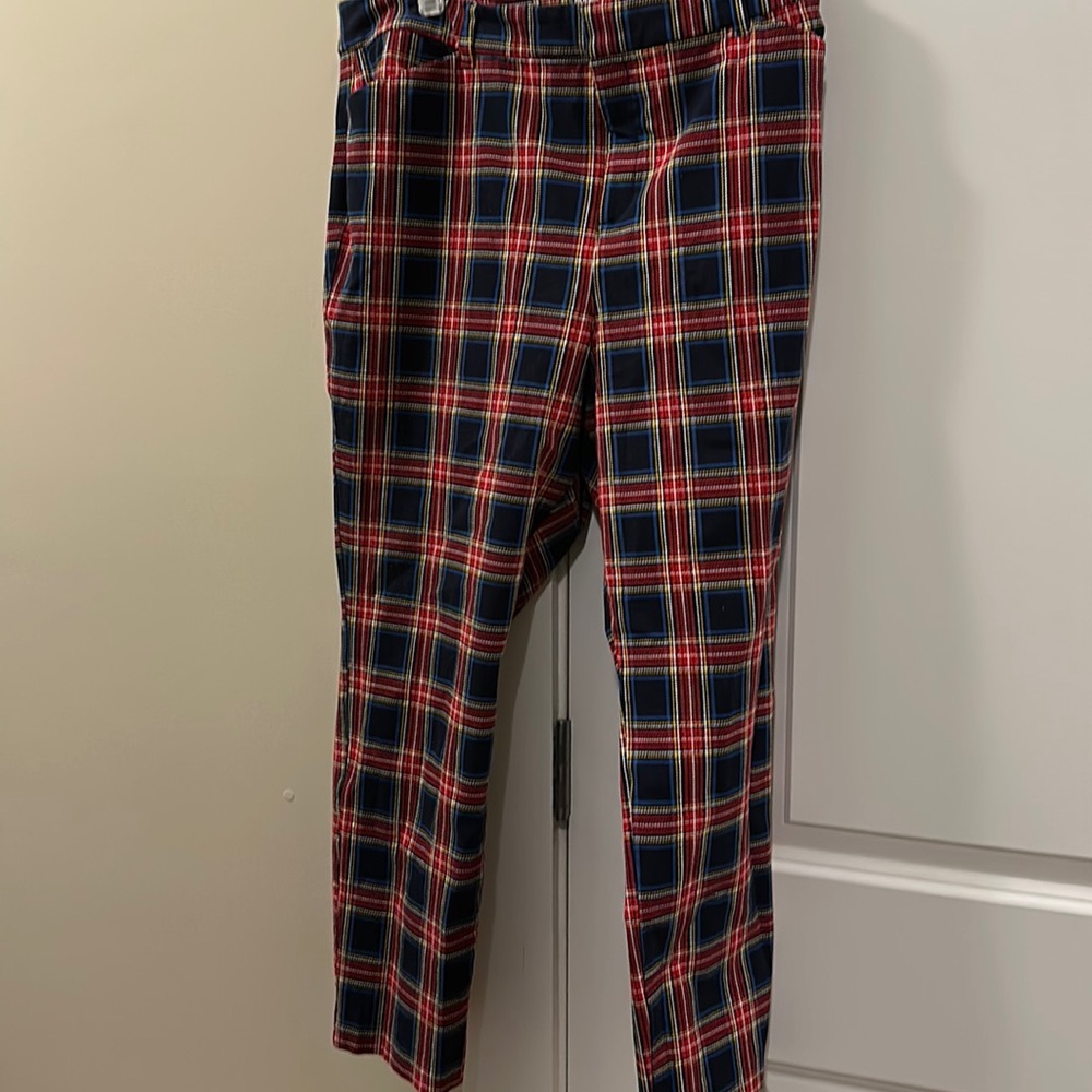 Beautiful old navy pixie pant! Plaid! Size 18!
